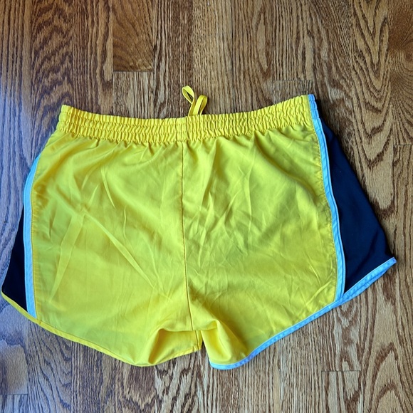 Nike Livestrong Dri-Fit Running Shorts, size Small - Picture 3 of 4